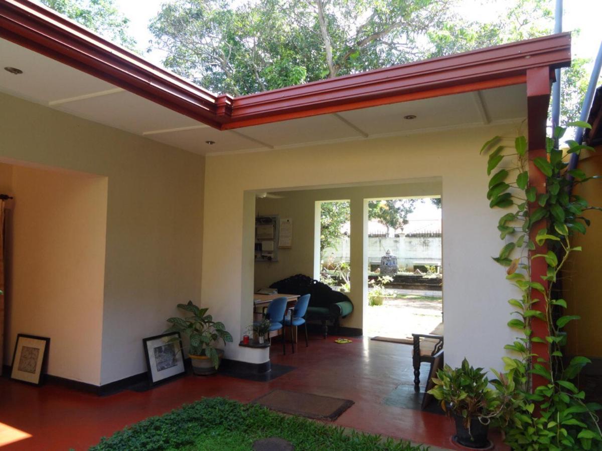 Hotel Shalini Anuradhapura Eksteriør billede