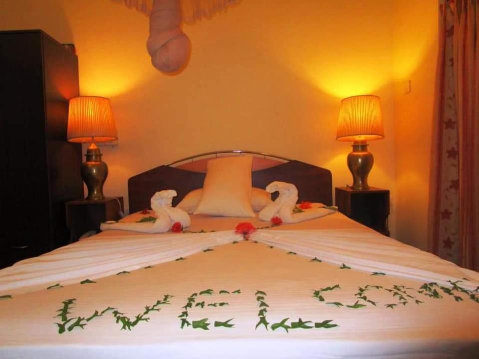 Hotel Shalini Anuradhapura Eksteriør billede
