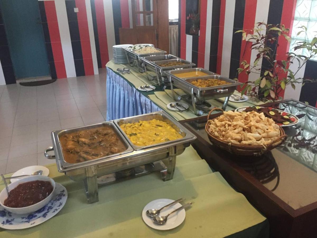 Hotel Shalini Anuradhapura Eksteriør billede