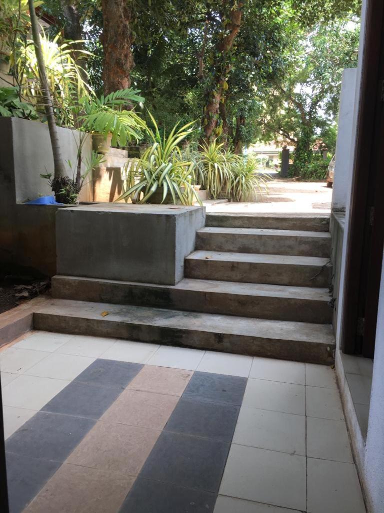 Hotel Shalini Anuradhapura Eksteriør billede